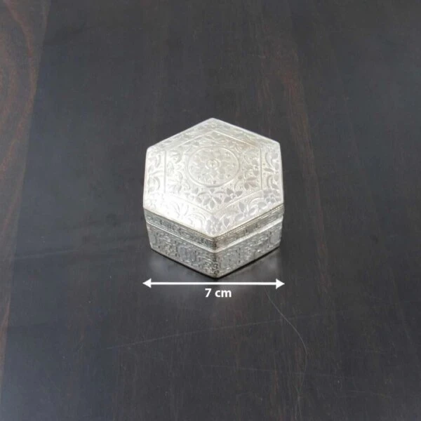 Sindoor dabbi, sindoor box for wedding, sindoor dabbi silver, Pooja items silver, Pooja items for home, kumkum box return gift, pooja items for temple, pooja items for gift, kumkum box silver, sindoor dabbi for women