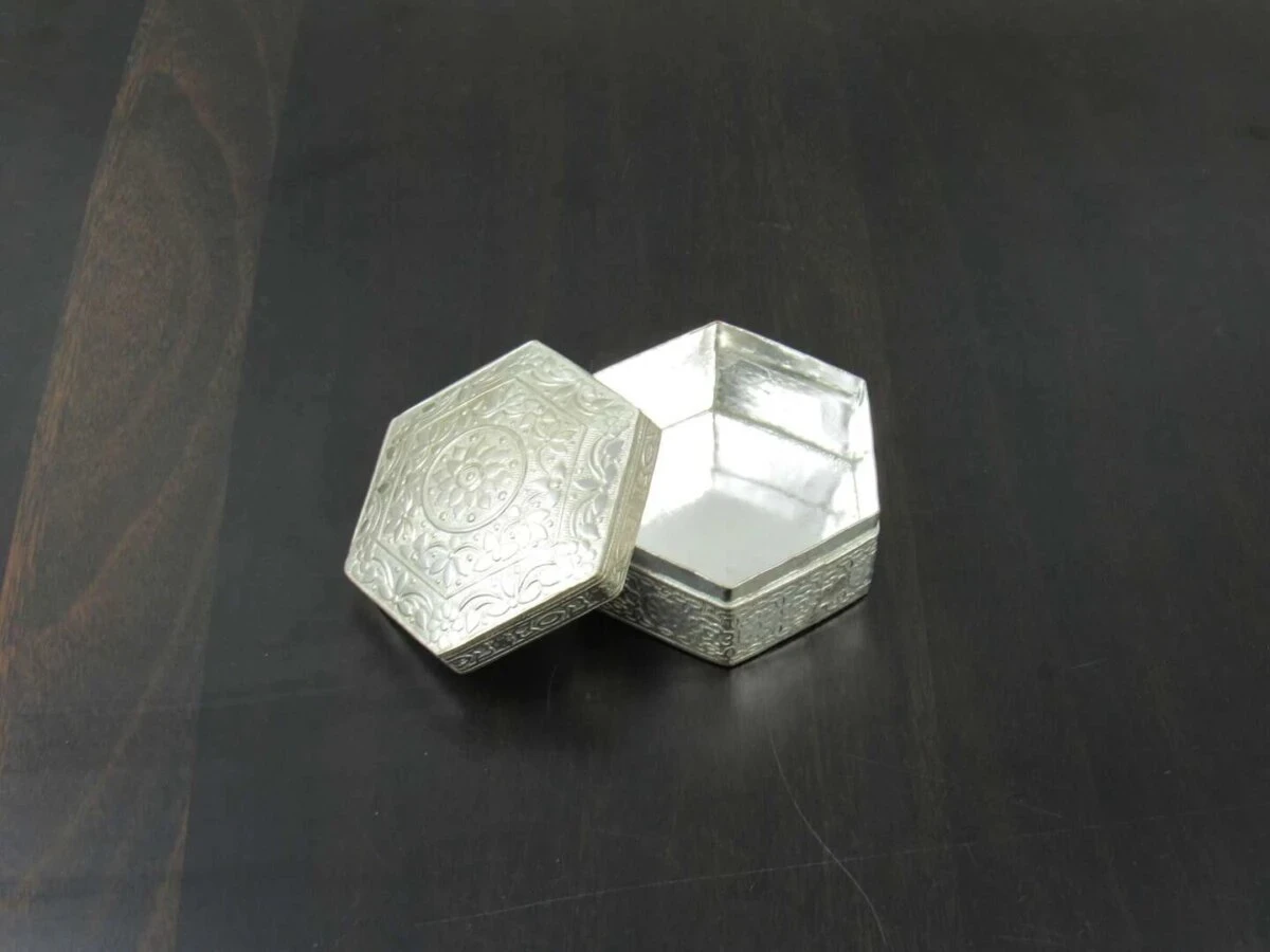 Sindoor dabbi, sindoor box for wedding, sindoor dabbi silver, Pooja items silver, Pooja items for home, kumkum box return gift, pooja items for temple, pooja items for gift, kumkum box silver, sindoor dabbi for women