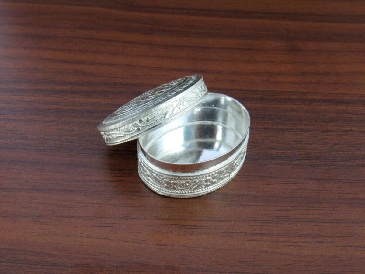 Sindoor dabbi, sindoor box for wedding, sindoor dabbi silver, Pooja items silver, Pooja items for home, kumkum box return gift, pooja items for temple, pooja items for gift, kumkum box silver, sindoor dabbi for women