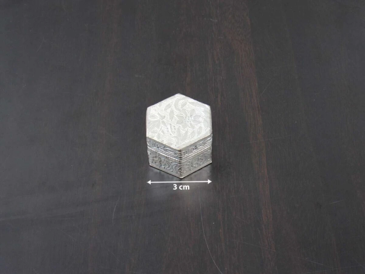 Sindoor dabbi, sindoor box for wedding, sindoor dabbi silver, Pooja items silver, Pooja items for home, kumkum box return gift, pooja items for temple, pooja items for gift, kumkum box silver, sindoor dabbi for women