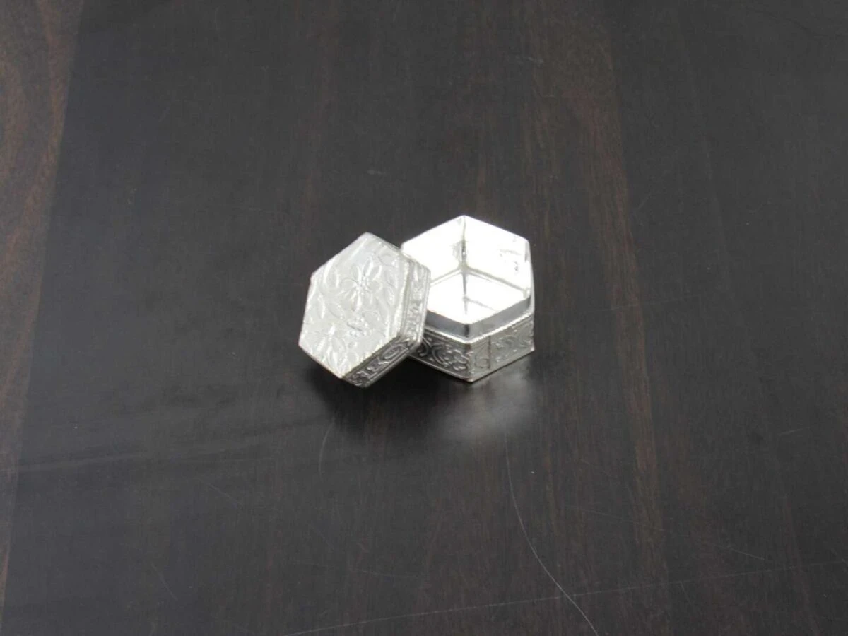 Sindoor dabbi, sindoor box for wedding, sindoor dabbi silver, Pooja items silver, Pooja items for home, kumkum box return gift, pooja items for temple, pooja items for gift, kumkum box silver, sindoor dabbi for women