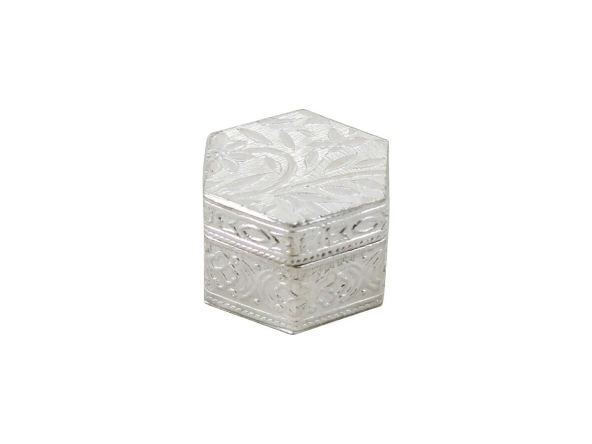 Sindoor dabbi, sindoor box for wedding, sindoor dabbi silver, Pooja items silver, Pooja items for home, kumkum box return gift, pooja items for temple, pooja items for gift, kumkum box silver, sindoor dabbi for women