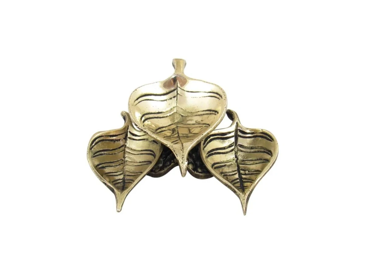 Brass diyas brass diya set brass diya stand brass aarti diya