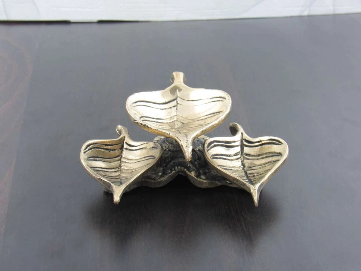 Brass diyas brass diya set brass diya stand brass aarti diya