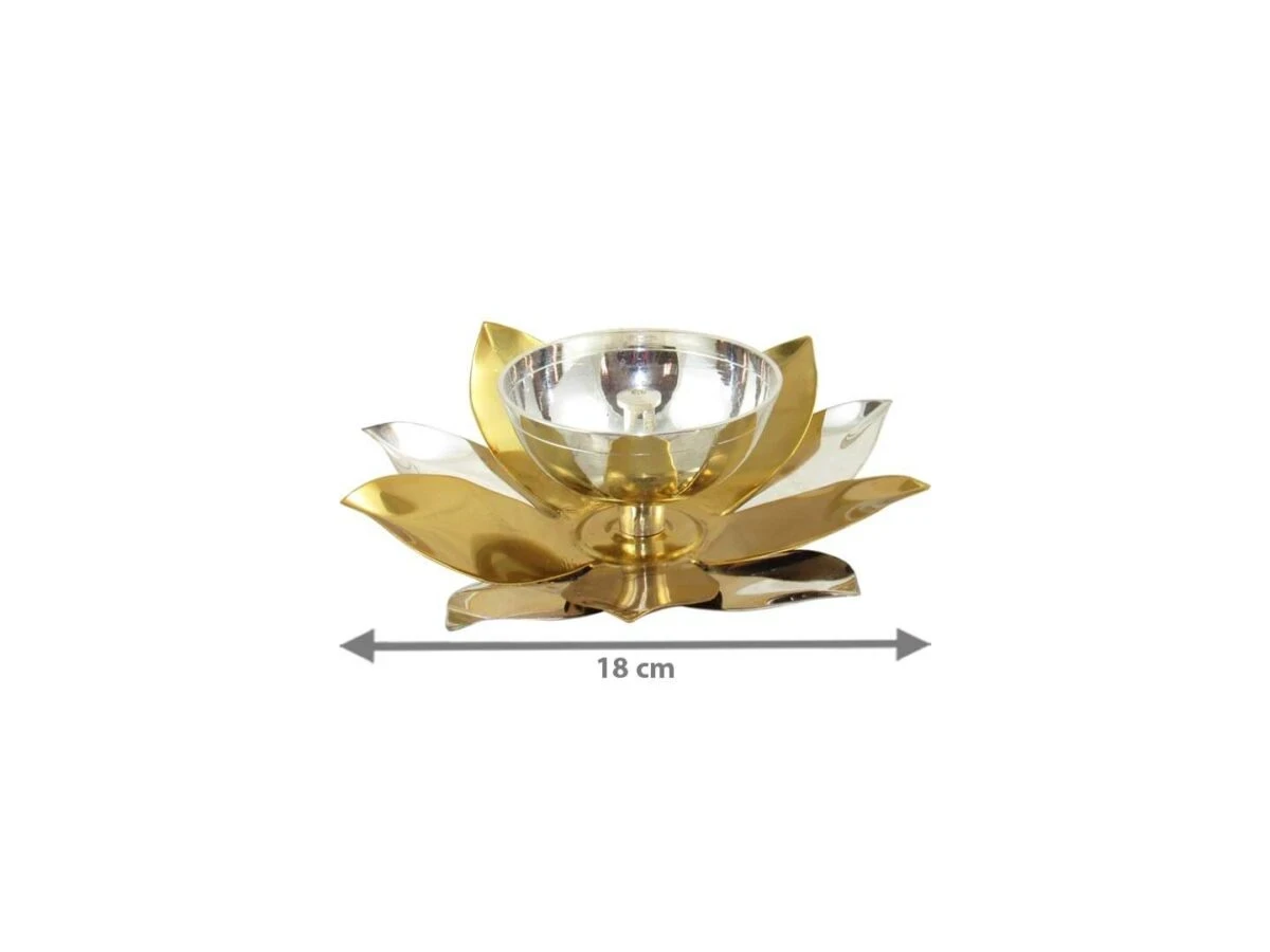 Brass diyas, brass diya set, Diya for pooja, diya for temple, Pooja items silver, Pooja items for home, diya for god, pooja items for temple, pooja items for gift, brass aarti diya