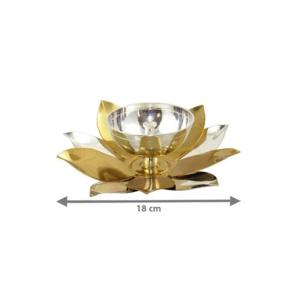 Brass diyas, brass diya set, Diya for pooja, diya for temple, Pooja items silver, Pooja items for home, diya for god, pooja items for temple, pooja items for gift, brass aarti diya
