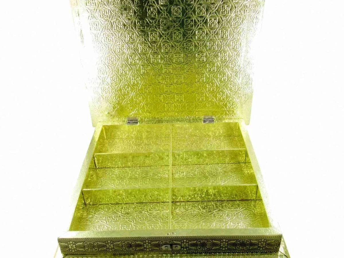 Dry fruit box, dry fruit box for wedding, dry fruit box for return gifts, dry fruit box for diwali gift, dry fruit box for home use, dry fruit box fancy, dry fruit box for marriage