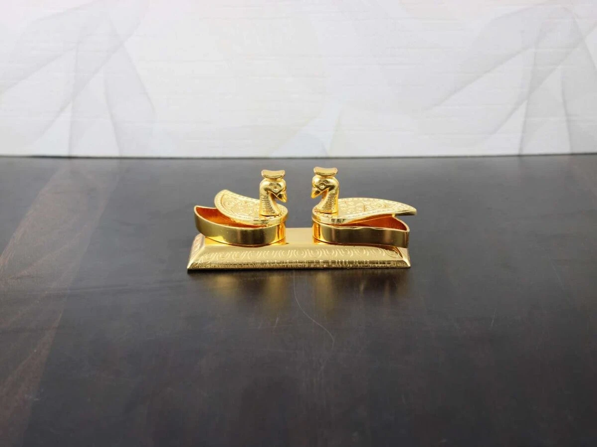 Sindoor dabbi, sindoor box for wedding, sindoor dabbi silver, Pooja items silver, Pooja items for home, kumkum box return gift, pooja items for temple, pooja items for gift, kumkum box silver, sindoor dabbi for women