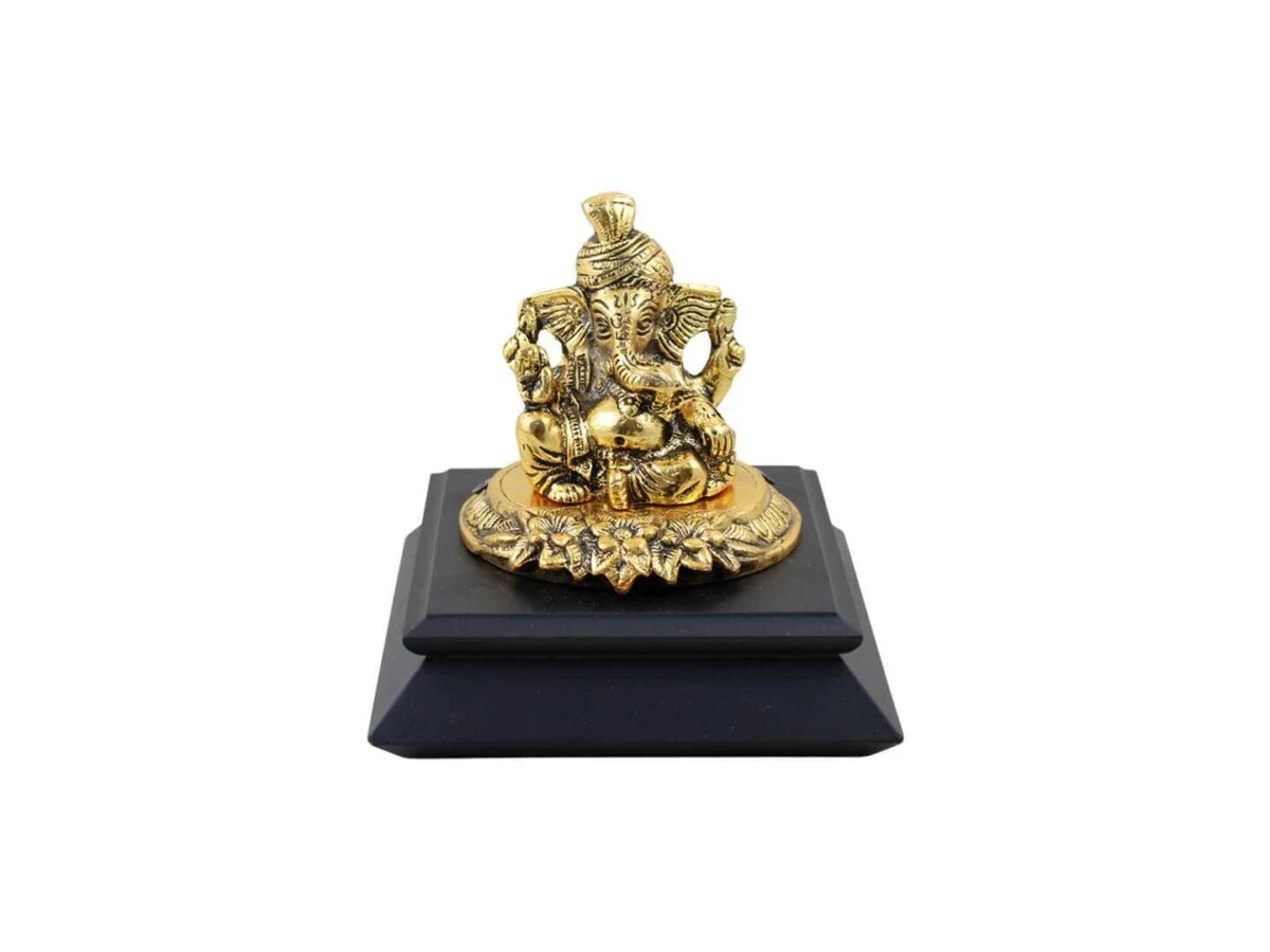 White metal ganesh idol white metal statue ganesha idol for home ganesha idol for office ganesha idol gift ganesha murti for car ganesh statue for temple ganesh statue for gift ganesh statue for home decoration
