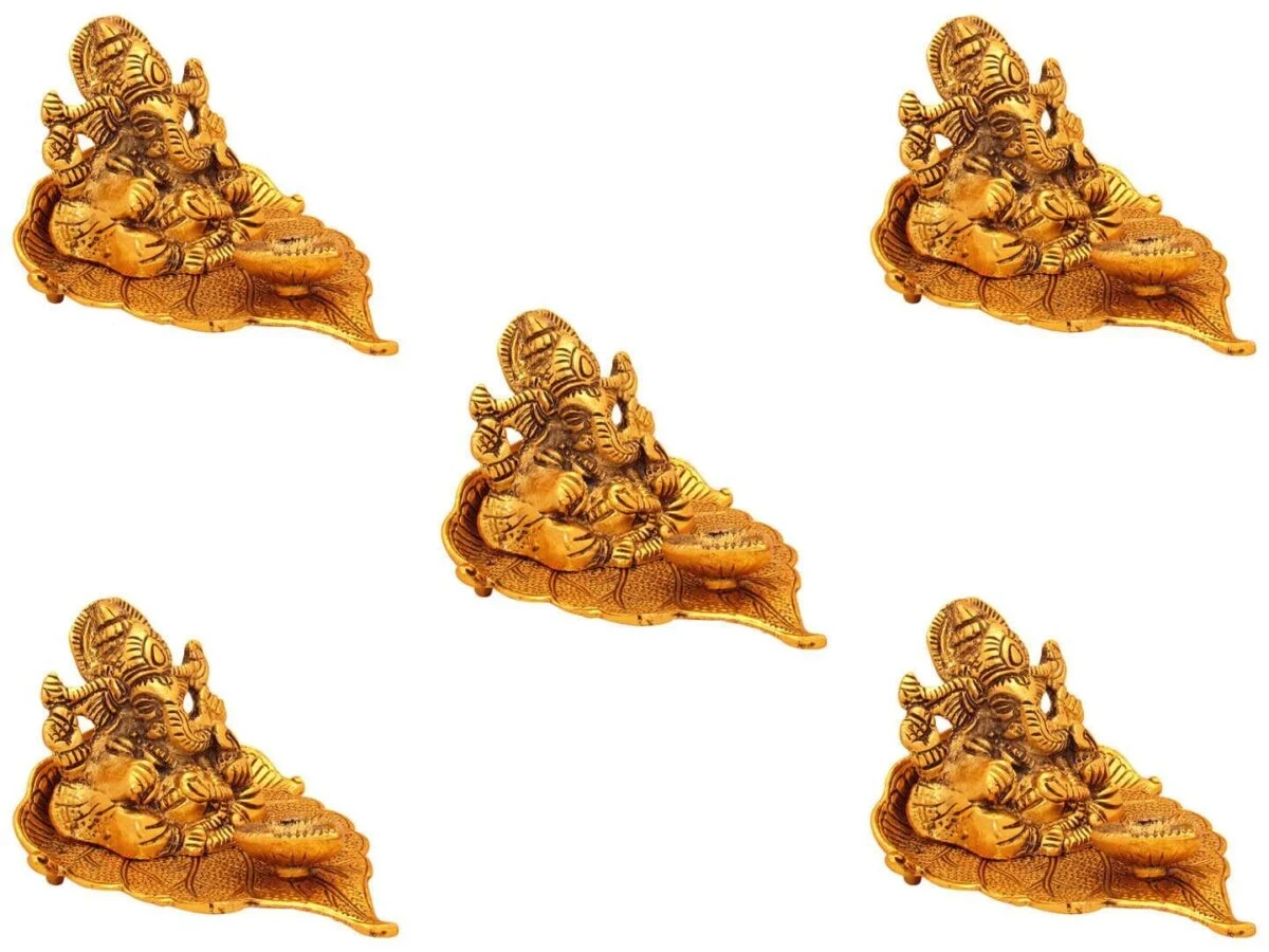 Diya for pooja, diya for temple, Pooja items silver, Pooja items for home, ganesha idol for car, ganesha idol for home, diya for god, pooja items for temple, pooja items for gift, White metal ganesh idol