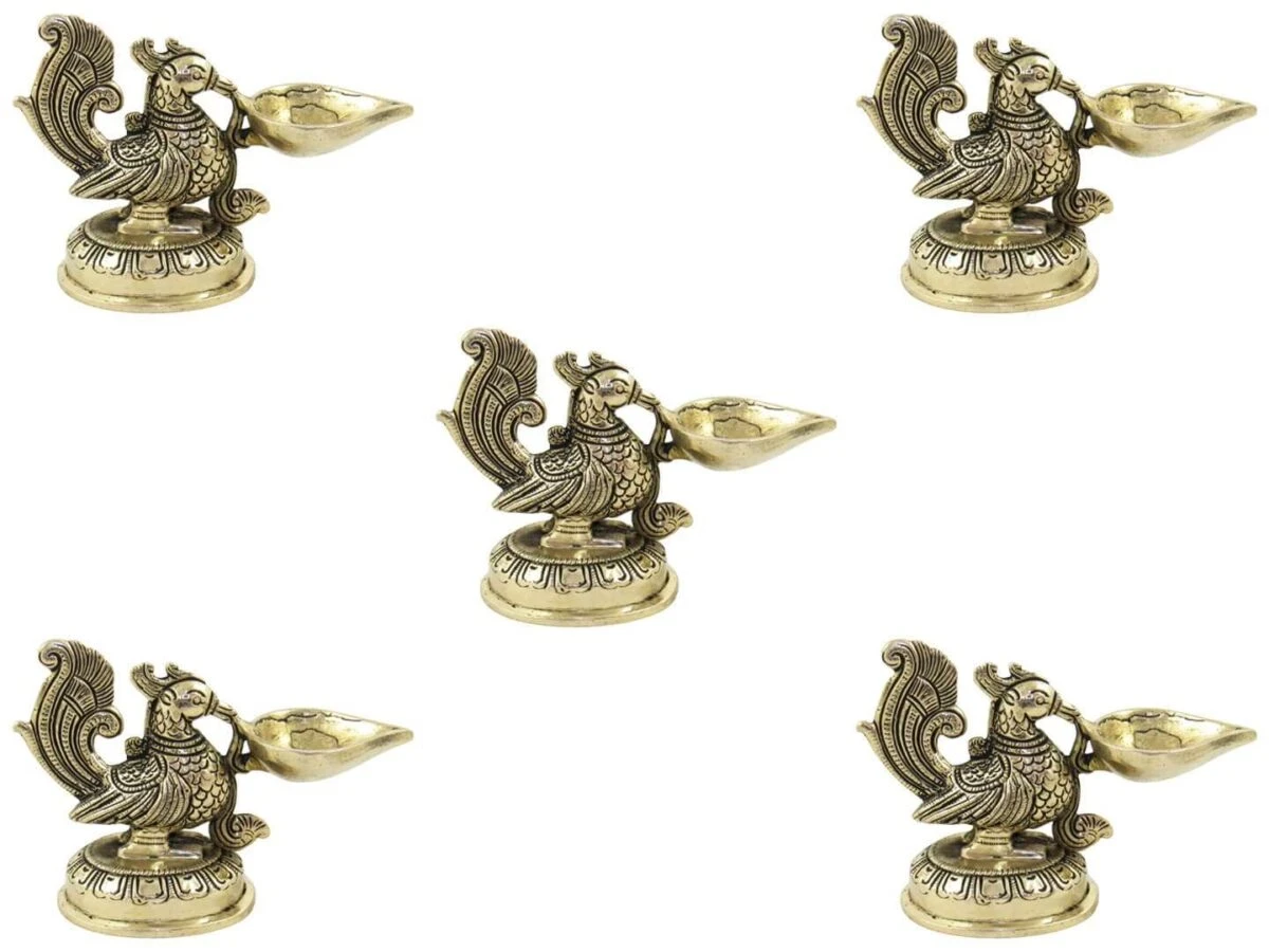 Brass peacock diya, brass peacock lamp, brass peacock diya stand, peacock brass oil diya, brass peacock statue, Brass diyas, brass diya set, brass diya stand, brass aarti diya, Brass diya for pooja, diya for pooja
