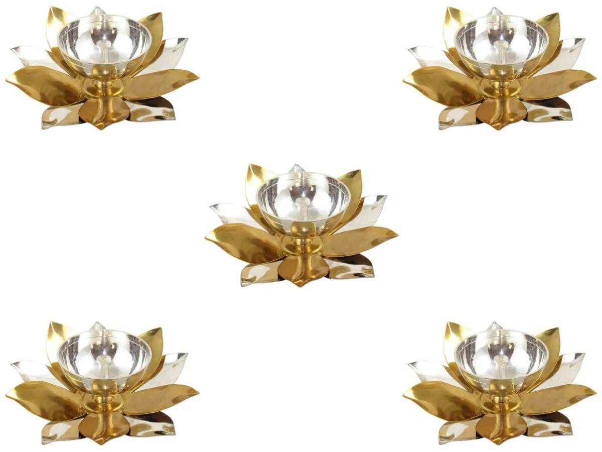 Brass diyas, brass diya set, Diya for pooja, diya for temple, Pooja items silver, Pooja items for home, diya for god, pooja items for temple, pooja items for gift, brass aarti diya