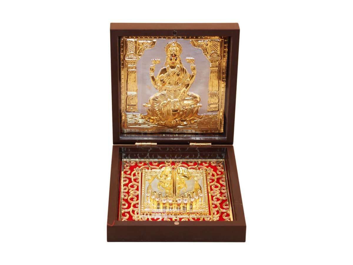 Lakshmi photo frame, lakshmi devi photo frames, goddess lakshmi photo frame, lakshmi frame with charan paduka, return gifts for Diwali, Wooden Momento Gift
