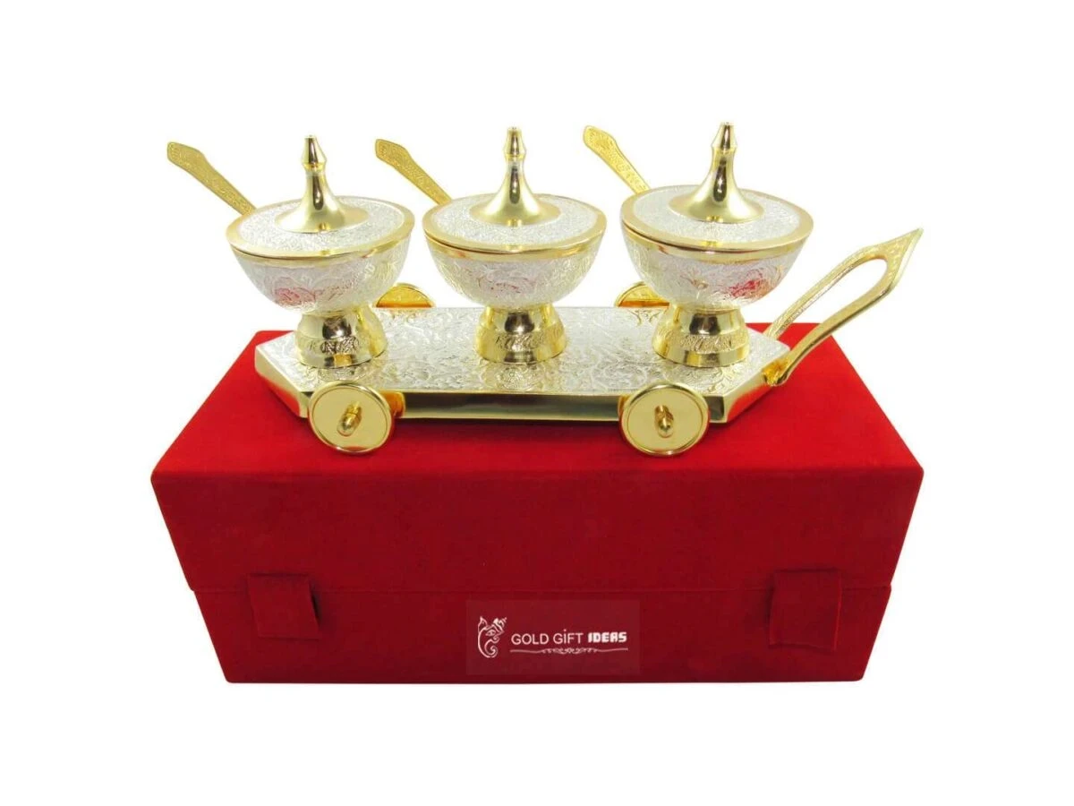 Brass bowls, brass bowl set, brass bowl for gift, brass serving bowl, brass dry fruit tray, brass bowl set with tray, Indian brass serving bowls, brass bowl for decoration, brass serving bowl with spoon
