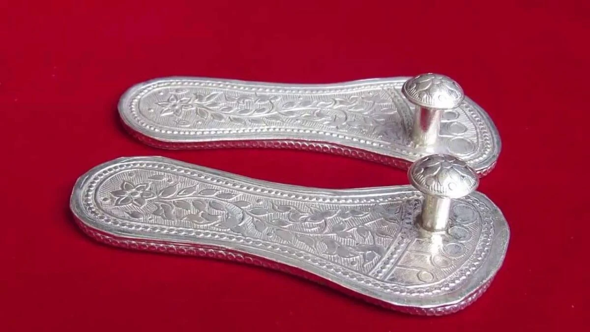 Pure silver laxmi charan paduka, pure silver laxmi charan, pure silver lakshmi charan paduka