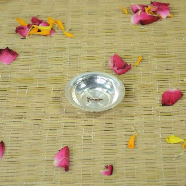 pure silver small plate pure silver small plates for pooja pure silver plates for gift pure silver plates for pooja pure silver gift items silver gift items for housewarming silver pooja items for home silver gift articles