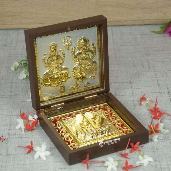 Lakshmi ganesh photo frames lakshmi Ganesh photo hd lakshmi ganesh photo Diwali laxmi Ganesha photo, lakshmi ganesh frame with charan paduka, laxmi ganesh wooden photo frame, return gifts for Diwali puja, return gifts for housewarming