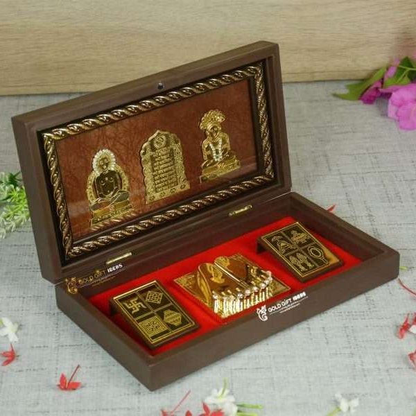 Mahavir Swami Photo Frame Charan Paduka with Navkar Yantra Mahavir swami photo frame, mahaveer swami photo frame, mahavir swami photo with biography, jain photo frame, jain god photo frame, Danish jain photo frame, jain tirthankar photo frame jainism photo frame for gift jain religion gift frame wedding gift Momento Frame Prosperity Gift god religious frame photo frame for gift religious frame for worship, return gifts, Wooden Momento Gift