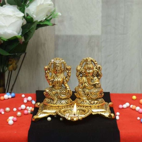 Lakshmi ganesh idol Lakshmi ganesha idols for Diwali lakshmi ganesh statue ganesh laxmi statue Diwali pooja laxmi ganesh idol return gifts for housewarming return gifts for wedding Diwali gift