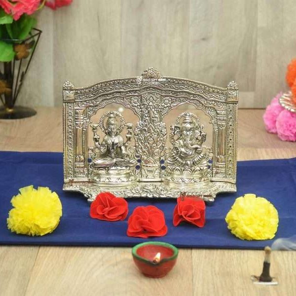 Lakshmi ganesh idol Lakshmi ganesha idols for Diwali lakshmi ganesh statue ganesh laxmi statue Diwali pooja laxmi ganesh idol return gifts for housewarming return gifts for wedding Diwali gift