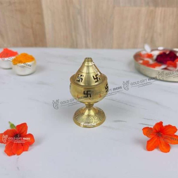 Brass Diya Stand, Brass Diya Lamp, Brass Diya for Puja, Brass Diyas for Diwali, Decorative Diya for Gifting, Oil Lamp for Home, Oil Lamp for Pooja, Brass Oil Lamp Stand, brass big diyas, brass diya with handle, brass aarti diya, return gifts for pooja, diwali gift, diwali return gift, birthday return gift, return gifts, wedding gift, wedding return gift, baby shower gift, baby shower return gift, occasional gift, housewarming gift, housewarming return gift
