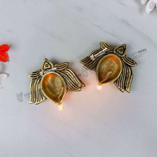 Brass Diya Stand, Brass Diya Lamp, Brass Diya for Puja, Brass Diyas for Diwali, Decorative Diya for Gifting, Oil Lamp for Home, Oil Lamp for Pooja, Brass Oil Lamp Stand, brass big diyas, brass diya with handle, brass aarti diya, return gifts for pooja, diwali gift, diwali return gift, birthday return gift, return gifts, wedding gift, wedding return gift, baby shower gift, baby shower return gift, occasional gift, housewarming gift, housewarming return gift