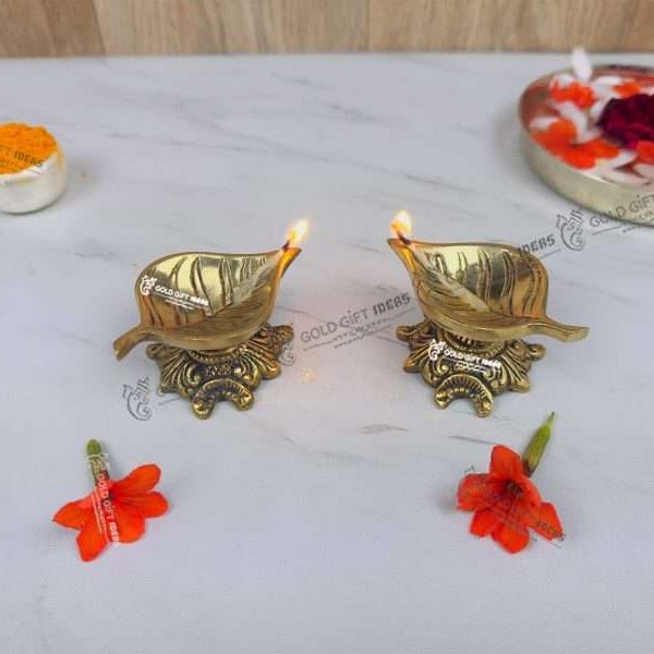 Brass Diya Stand, Brass Diya Lamp, Brass Diya for Puja, Brass Diyas for Diwali, Decorative Diya for Gifting, Oil Lamp for Home, Oil Lamp for Pooja, Brass Oil Lamp Stand, brass big diyas, brass diya with handle, brass aarti diya, return gifts for pooja, diwali gift, diwali return gift, birthday return gift, return gifts, wedding gift, wedding return gift, baby shower gift, baby shower return gift, occasional gift, housewarming gift, housewarming return gift