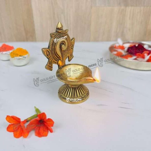 brass balaji diya, brass balaji diya set, brass shankh chakra diya, brass shankhu chakra deepam, brass diya stand, brass diya for puja, brass diyas for diwali, decorative diya for gifting, oil lamp for home, brass oil lamp stand, brass aarti diya, return gifts for pooja, diwali gift, diwali return gift, birthday return gift, return gifts, wedding gift, wedding return gift, baby shower gift, baby shower return gift, occasional gift, housewarming gift, housewarming return gift