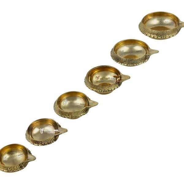 brass diya, brass diya stand, brass diya for pooja, brass diya with cover, brass diya for return gift, brass diya for aarti, brass diya for gifting, brass diya for temple, brass diya for navratri, brass diya for akhand jyoti, brass diya for pooja room, diya for diwali, diya for gift, diya for decoration, diya for rangoli, diya for puja, brass oil lamp, brass oil burner, oil lamp for pooja, return gifts for pooja, diwali gift, diwali return gifts, birthday return gifts, return gifts, wedding return gifts, baby shower return gifts, occasional gifts, housewarming gift, housewarming return gifts